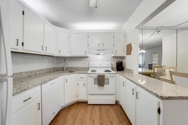 $1,650 | 5900 Whispering Pine Way, Unit A1, Greenacres, FL 33463
