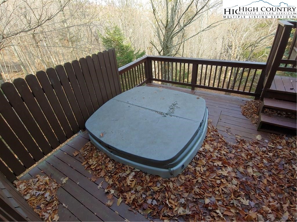 122 Grassy Gap Loop Road Beech Mountain, NC 28604 - Photo 17 of 44 Gallery Image 17