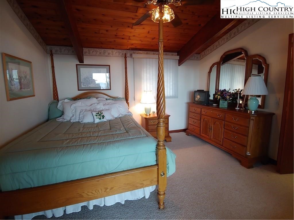 122 Grassy Gap Loop Road Beech Mountain, NC 28604 - Photo 36 of 44 Gallery Image 36