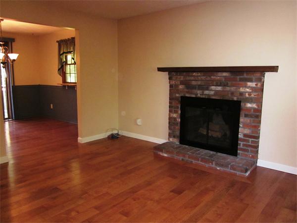 375 Maple Street Bellingham, MA 02019 - Photo 4 of 26 Gallery Image 4
