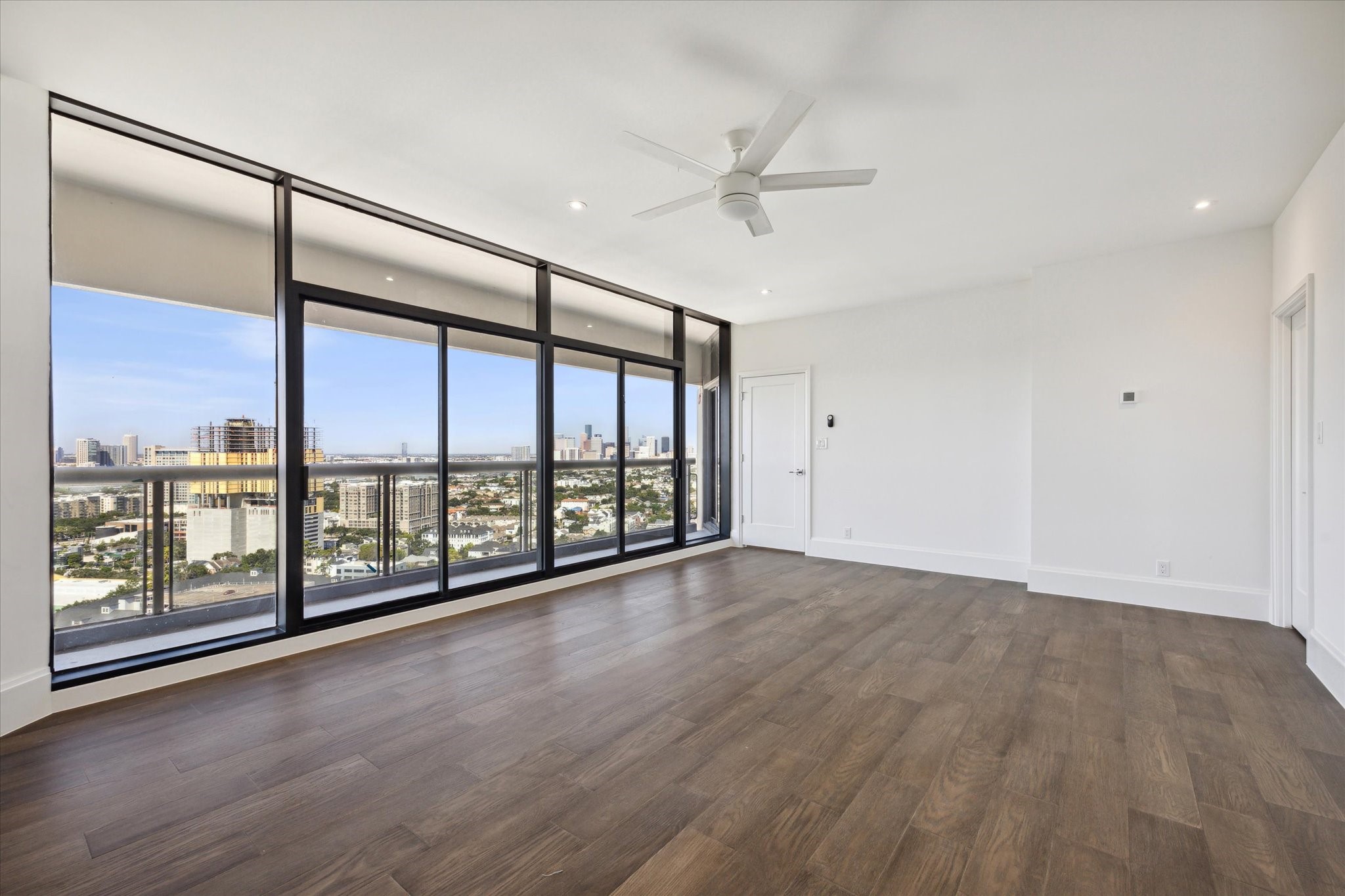 1701 Hermann Drive, Unit 27CE Houston, TX 77004 - Photo 15 of 45