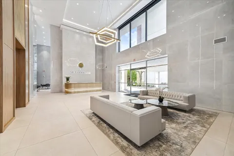 $1,670,000 | 1701 Hermann Drive, Unit 27CE, Houston, TX 77004