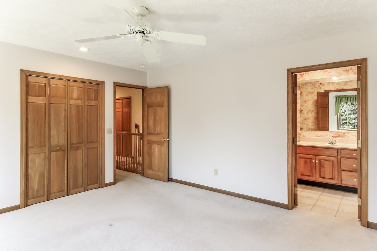 7100 South Dunns Farm Road Maple City, MI 49664 - Photo 35 of 51 1859985-34.JPG