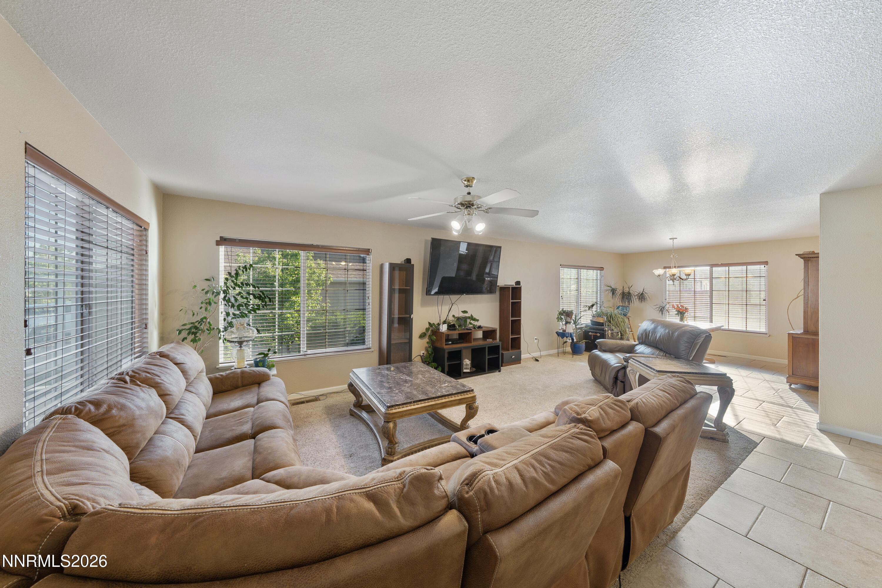 18235 Pin Oak Court Reno, NV 89508 - Photo 8 of 42 A7V03555