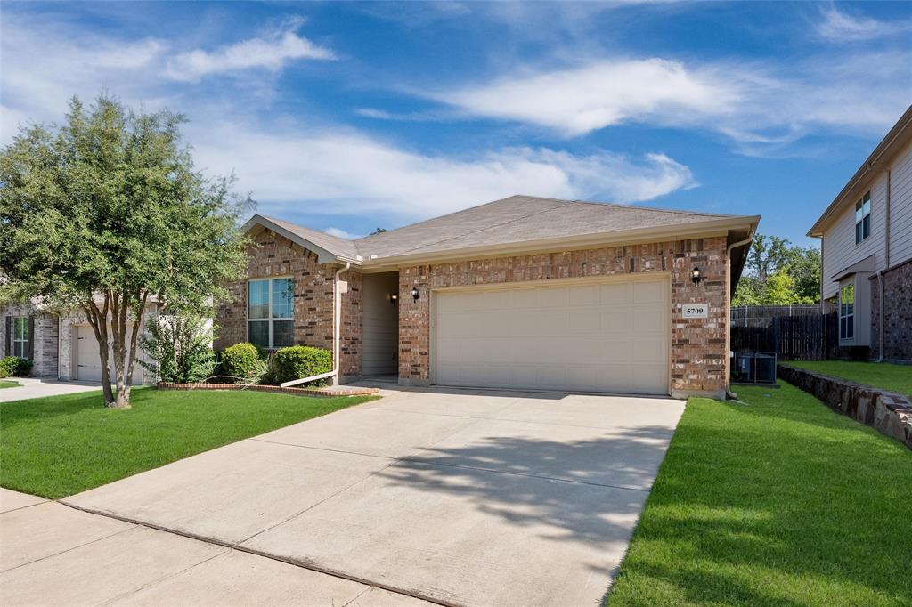 5709 Del Rey Drive Denton, TX 76208 - Photo 2 of 33