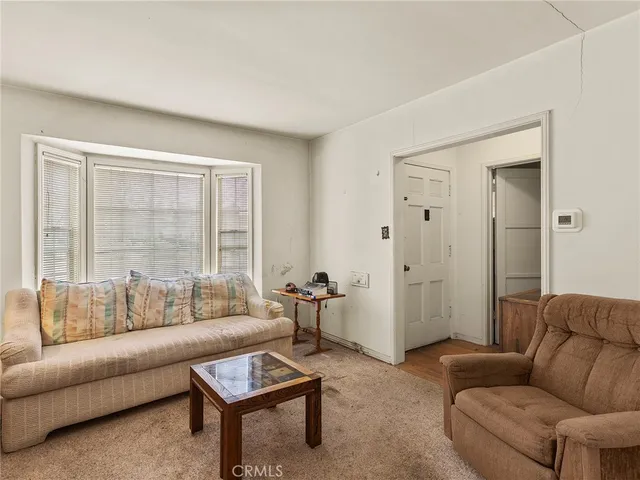 $1,389,983 | 441 Dartmouth Road, Burbank, CA 91504