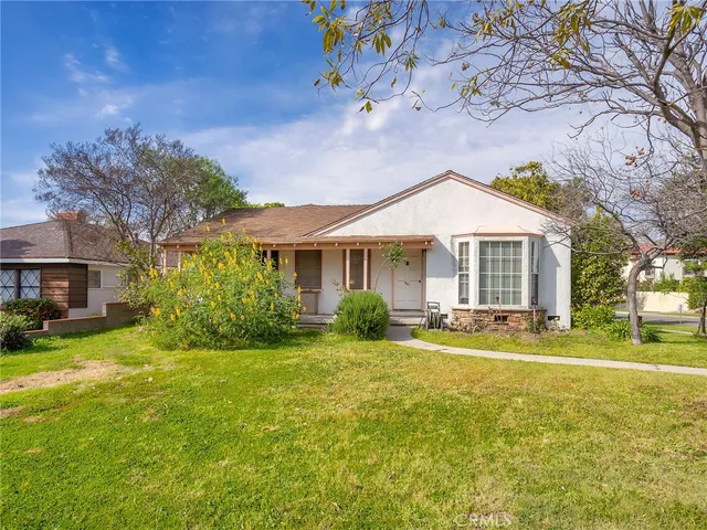 $1,389,983 | 441 Dartmouth Road, Burbank, CA 91504