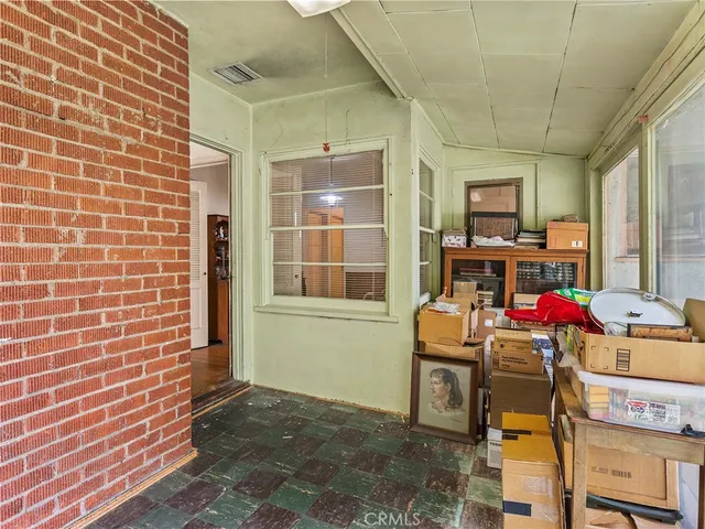 $1,389,983 | 441 Dartmouth Road, Burbank, CA 91504