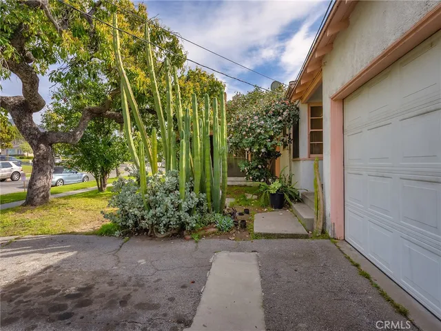 $1,389,983 | 441 Dartmouth Road, Burbank, CA 91504