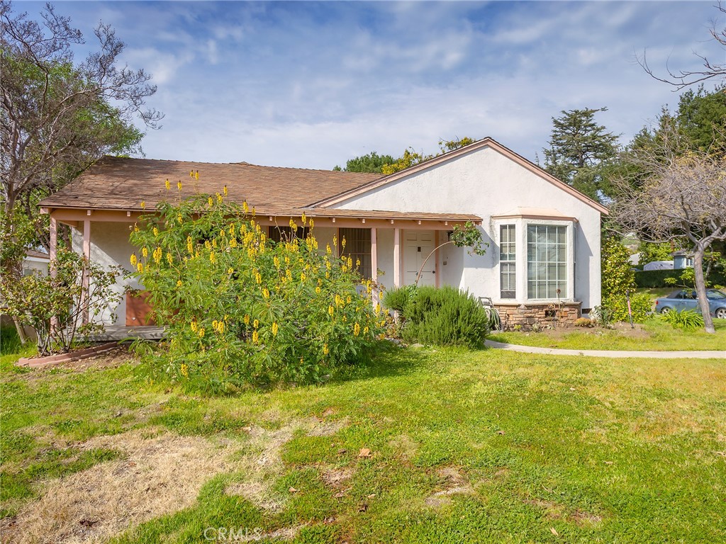 441 Dartmouth Road Burbank, CA 91504 - Photo 4 of 34 Front