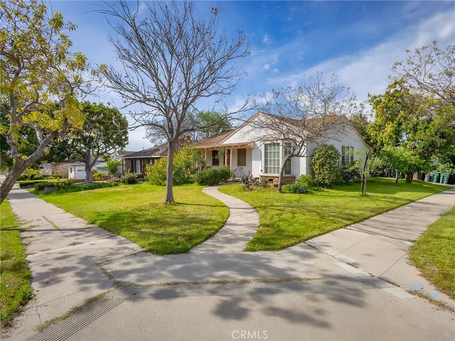 $1,389,983 | 441 Dartmouth Road, Burbank, CA 91504