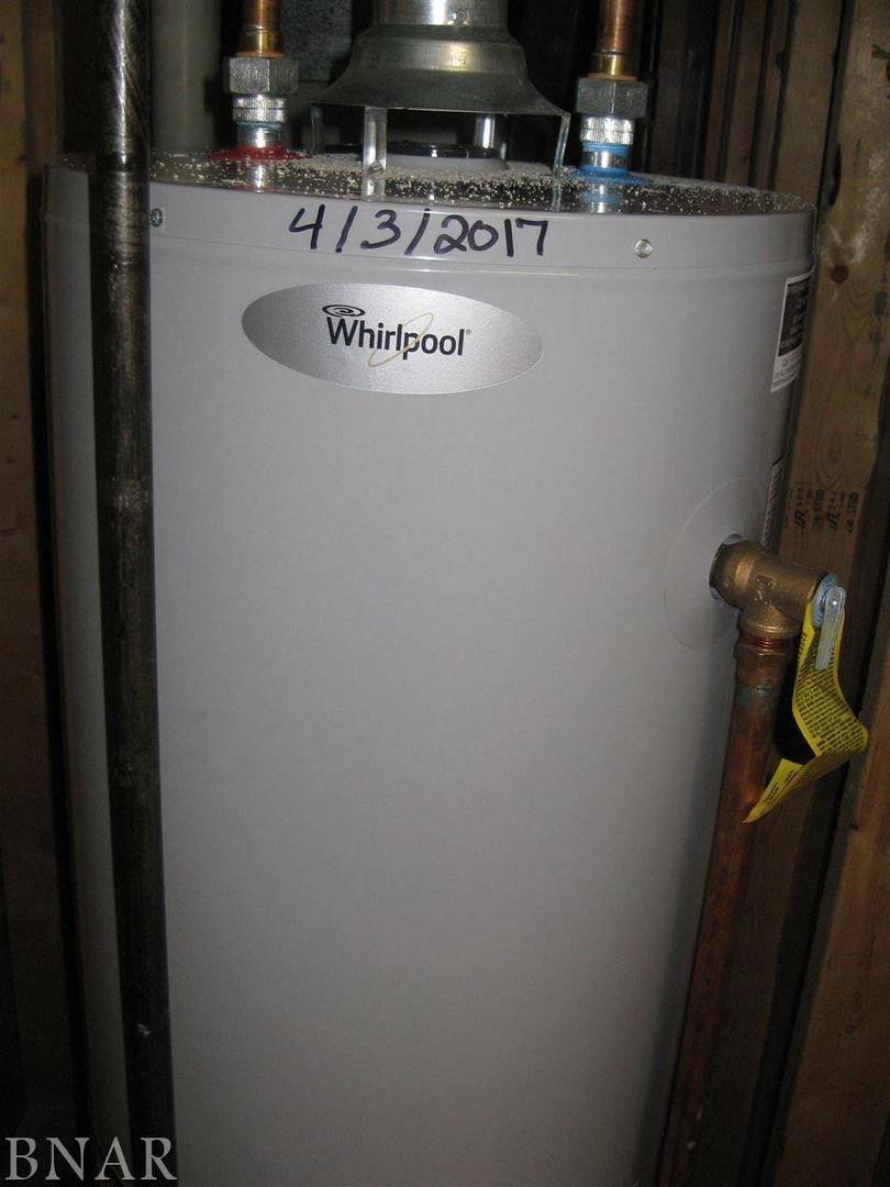 1407 Windham Hill Road Bloomington, IL 61704 - Photo 12 of 16