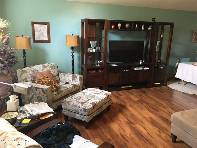 1407 Windham Hill Road Bloomington, IL 61704 - Photo 3 of 16