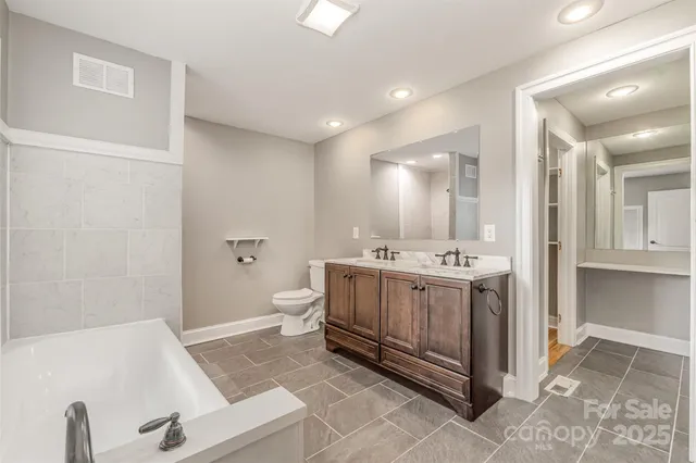 $499,999 | 1164 Bradford Mountain Road, Lenoir, NC 28645