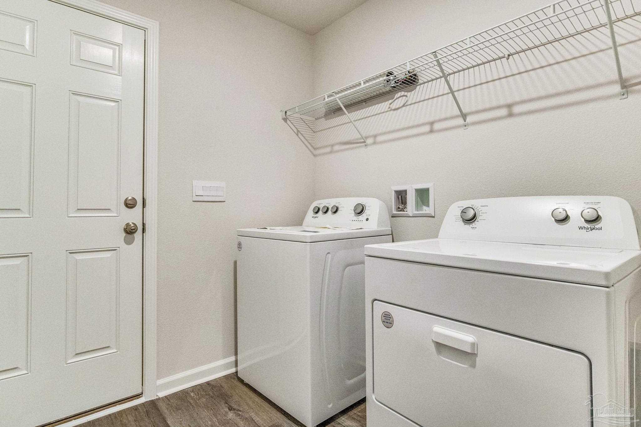 9823 MilleeLoop Loop Pensacola, FL 32526 - Photo 16 of 50 a utility room with dryer and washer