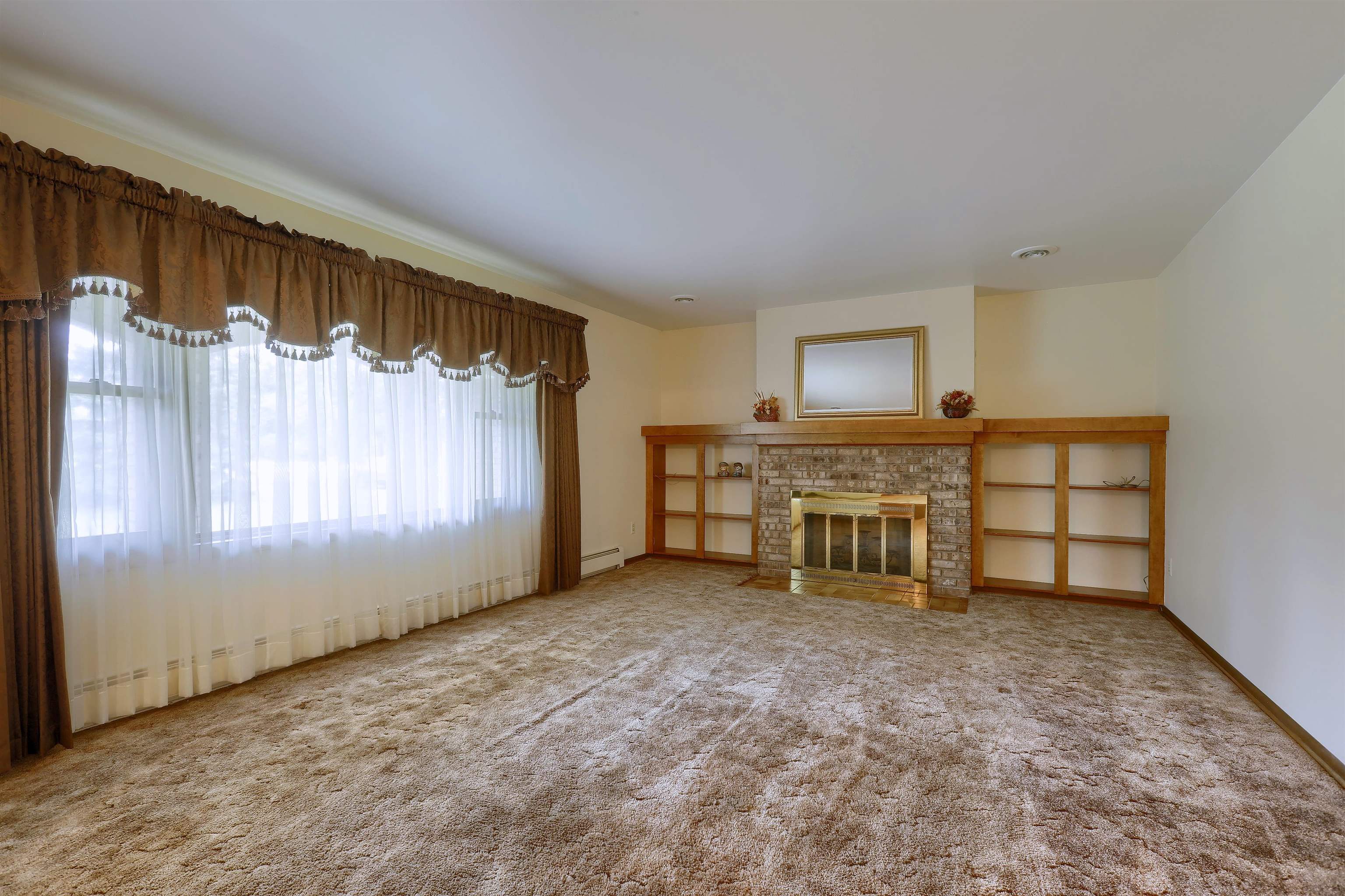2734 East Wattles Road Troy, MI 48083 - Photo 8 of 44