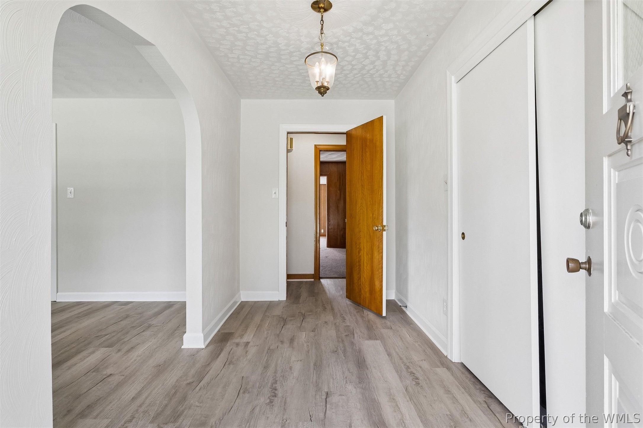 127 Ivy Home Road Hampton, VA 23669 - Photo 4 of 45 Gallery Image 4