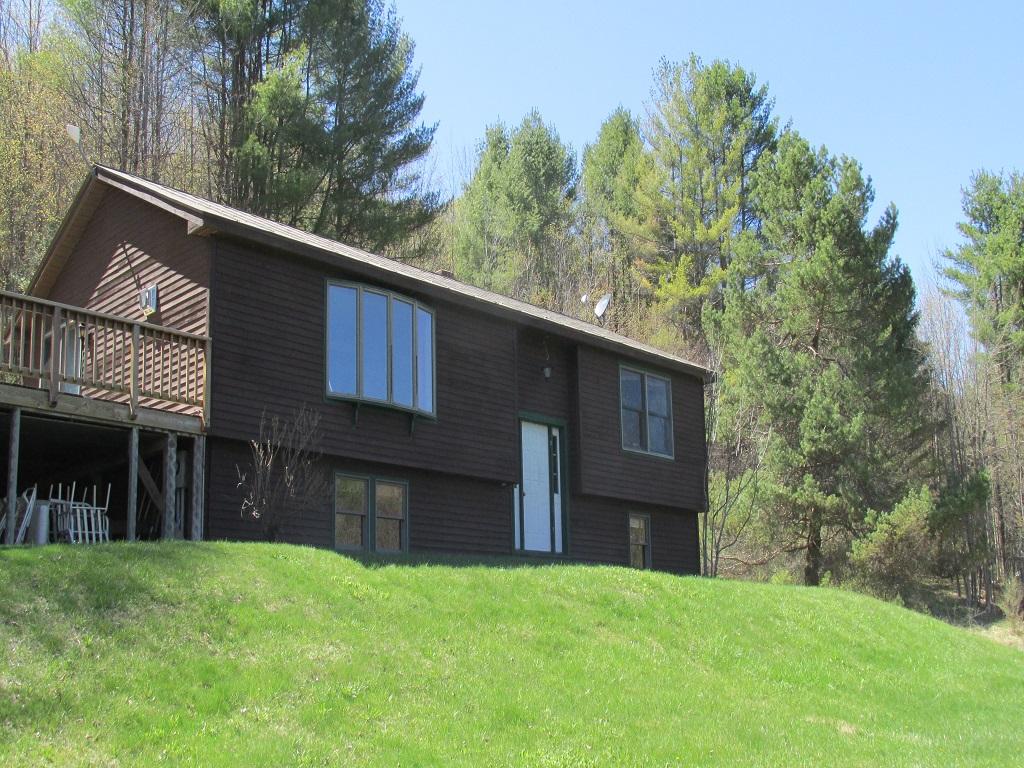 201 Bartlett Brook Road Pomfret, VT 05067 - Photo 2 of 20