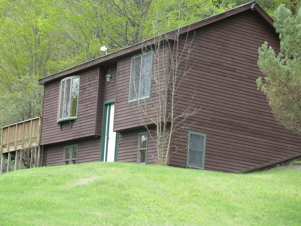 201 Bartlett Brook Road Pomfret, VT 05067 - Photo 3 of 20