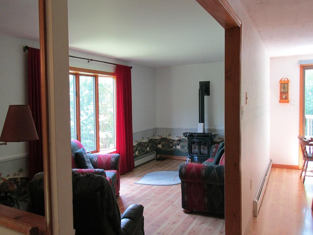 201 Bartlett Brook Road Pomfret, VT 05067 - Photo 4 of 20