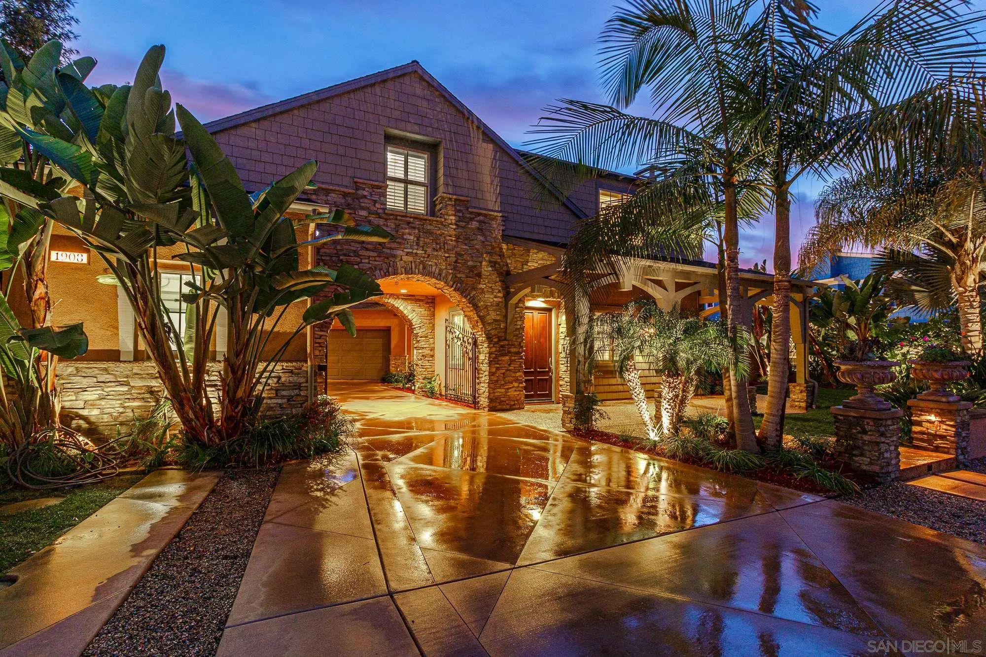 1908 Paxton Way Encinitas, CA 92024 - Photo 1 of 33 Gallery Image 1