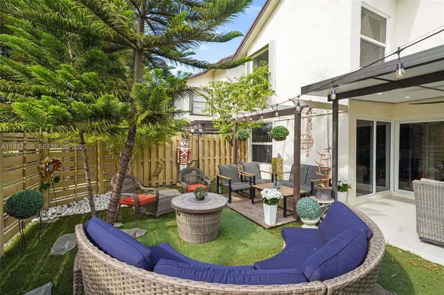 $3,650 | 10310 Northwest 5th Terrace, Unit 426, Miami, FL 33172