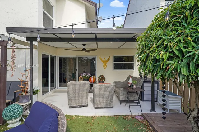 $3,650 | 10310 Northwest 5th Terrace, Unit 426, Miami, FL 33172