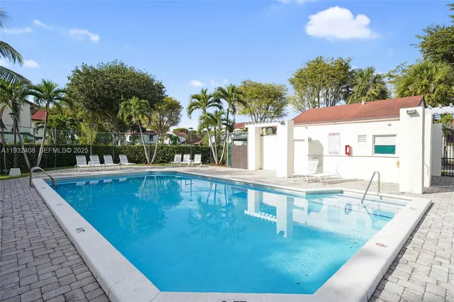 $3,650 | 10310 Northwest 5th Terrace, Unit 426, Miami, FL 33172