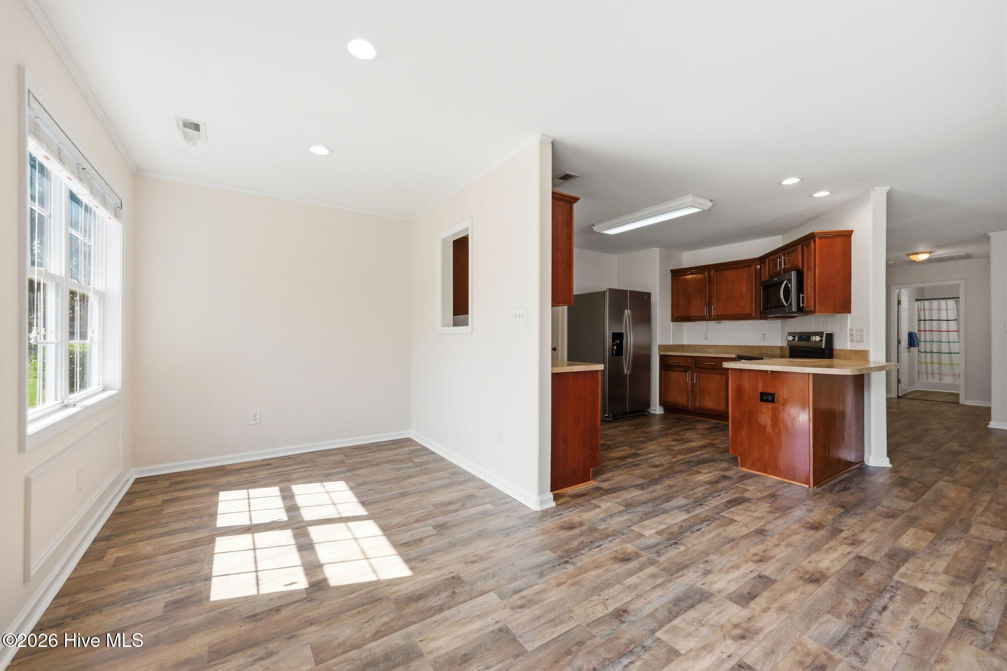 702 Hummingbird South Swansboro, NC 28584 - Photo 15 of 34 Dining and kitchen