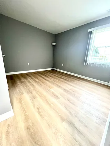 $314,900 | 210 Willow Road, Streamwood, IL 60107