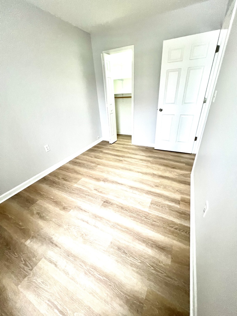 210 Willow Road Streamwood, IL 60107 - Photo 7 of 14