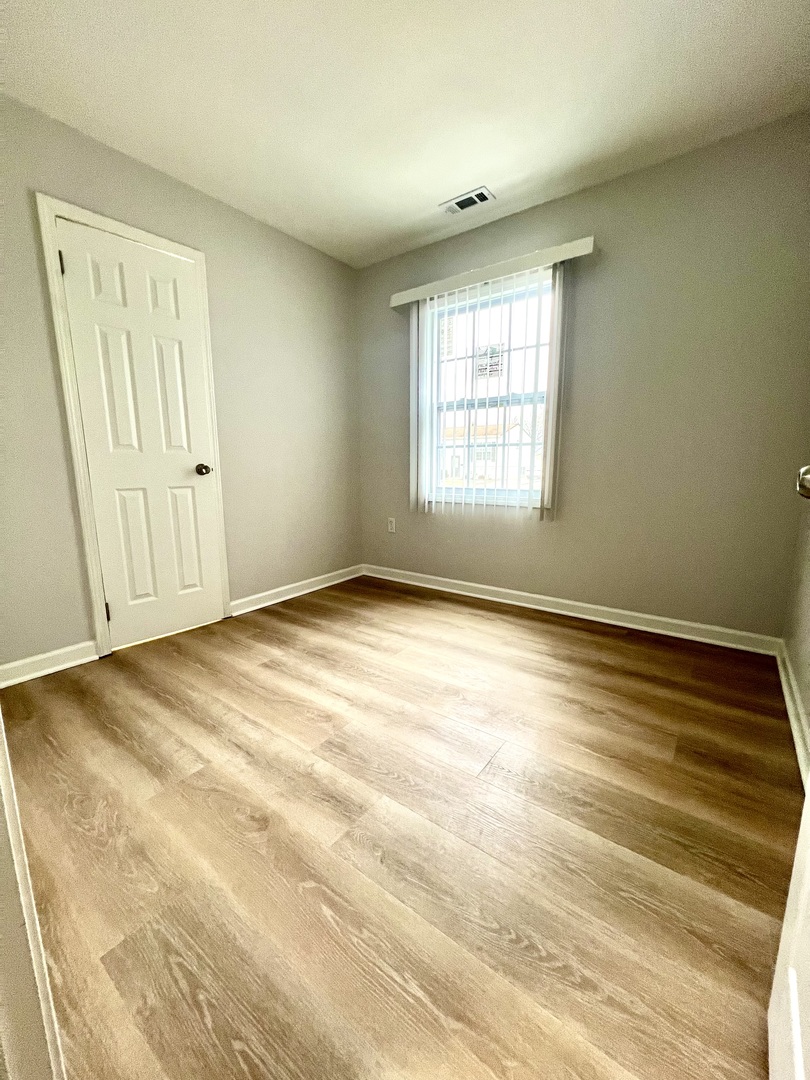 210 Willow Road Streamwood, IL 60107 - Photo 9 of 14