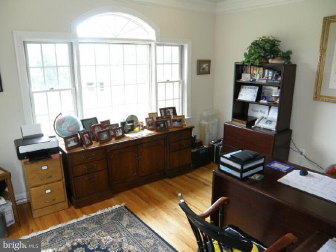 3833 Wayson Road Davidsonville, MD 21035 - Photo 2 of 29 Den / Office