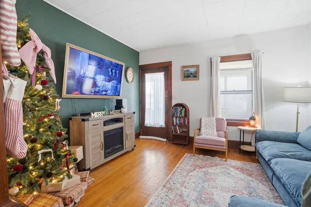 $150,000 | 1901 West 16th Street, Davenport, IA 52804