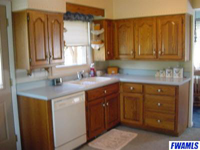 10019 Kress Road Roanoke, IN 46783 - Photo 3 of 12