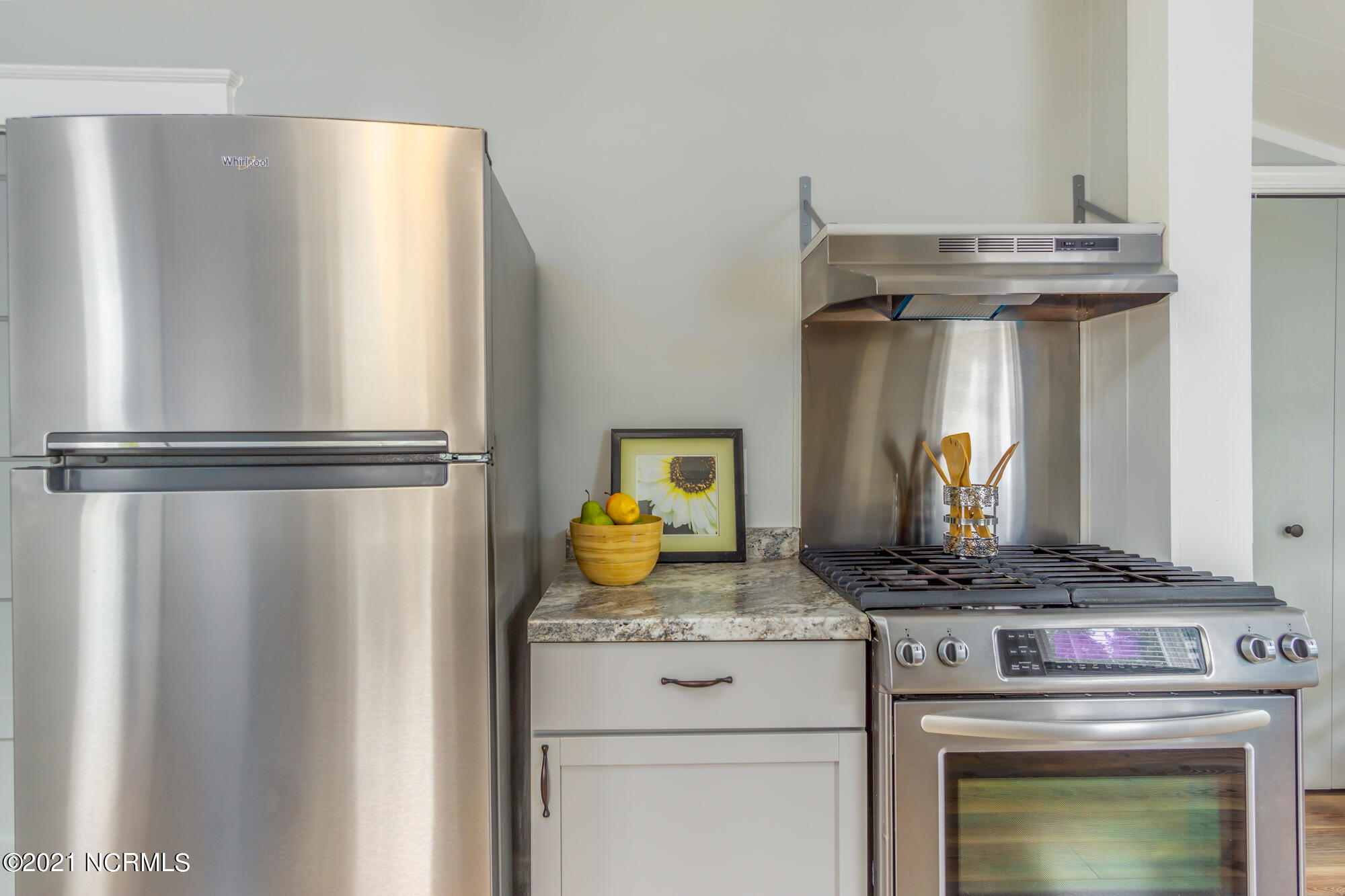 1418 Rhem Avenue New Bern, NC 28560 - Photo 23 of 45 Kitchen