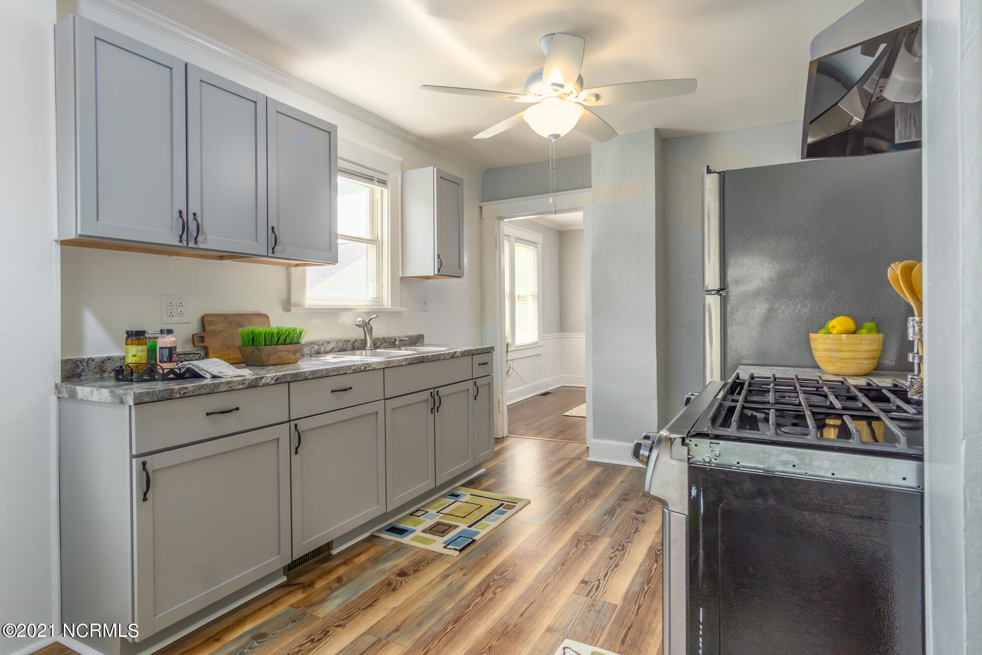 1418 Rhem Avenue New Bern, NC 28560 - Photo 24 of 45 Kitchen