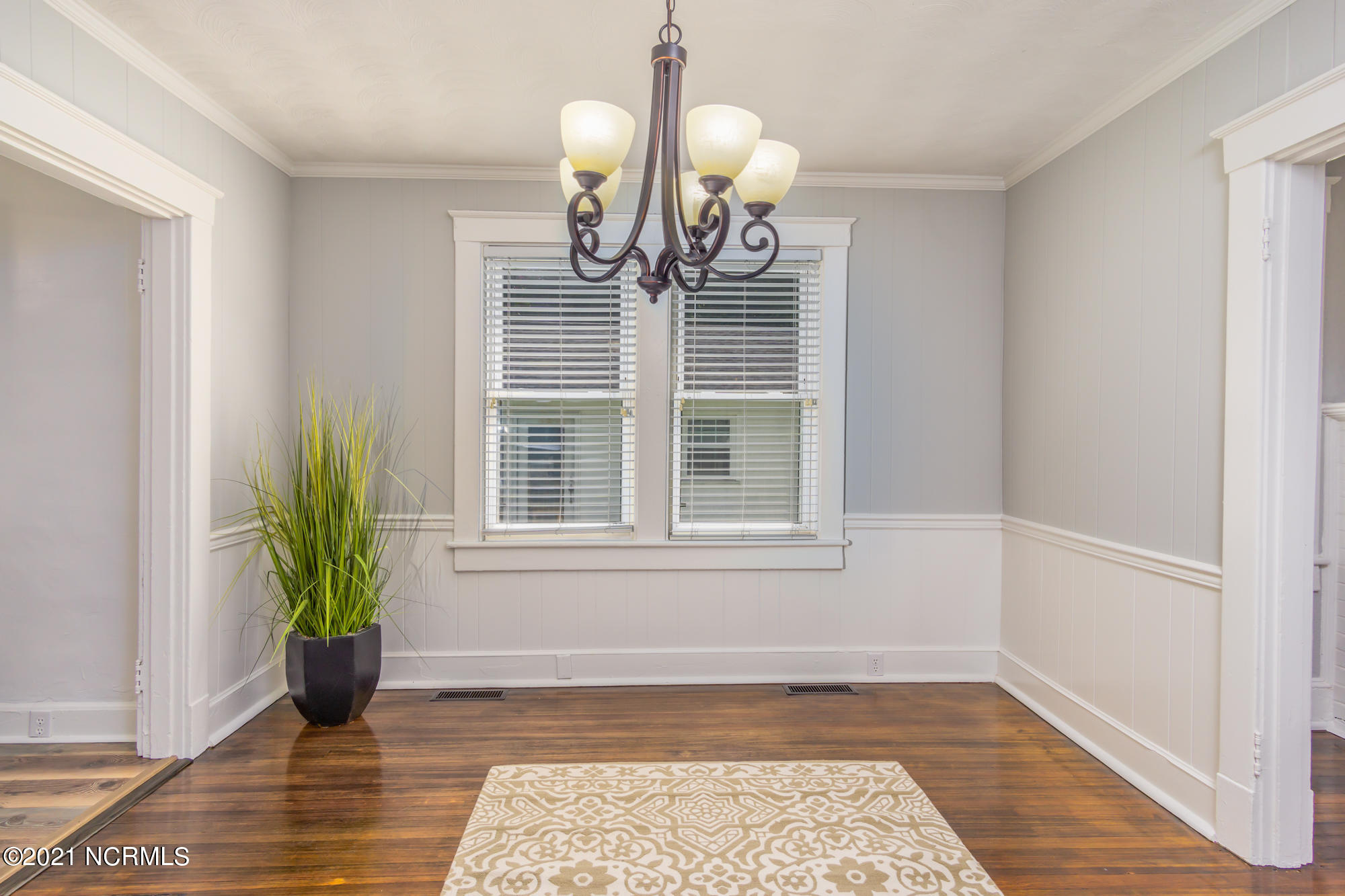1418 Rhem Avenue New Bern, NC 28560 - Photo 25 of 45 Dining Room