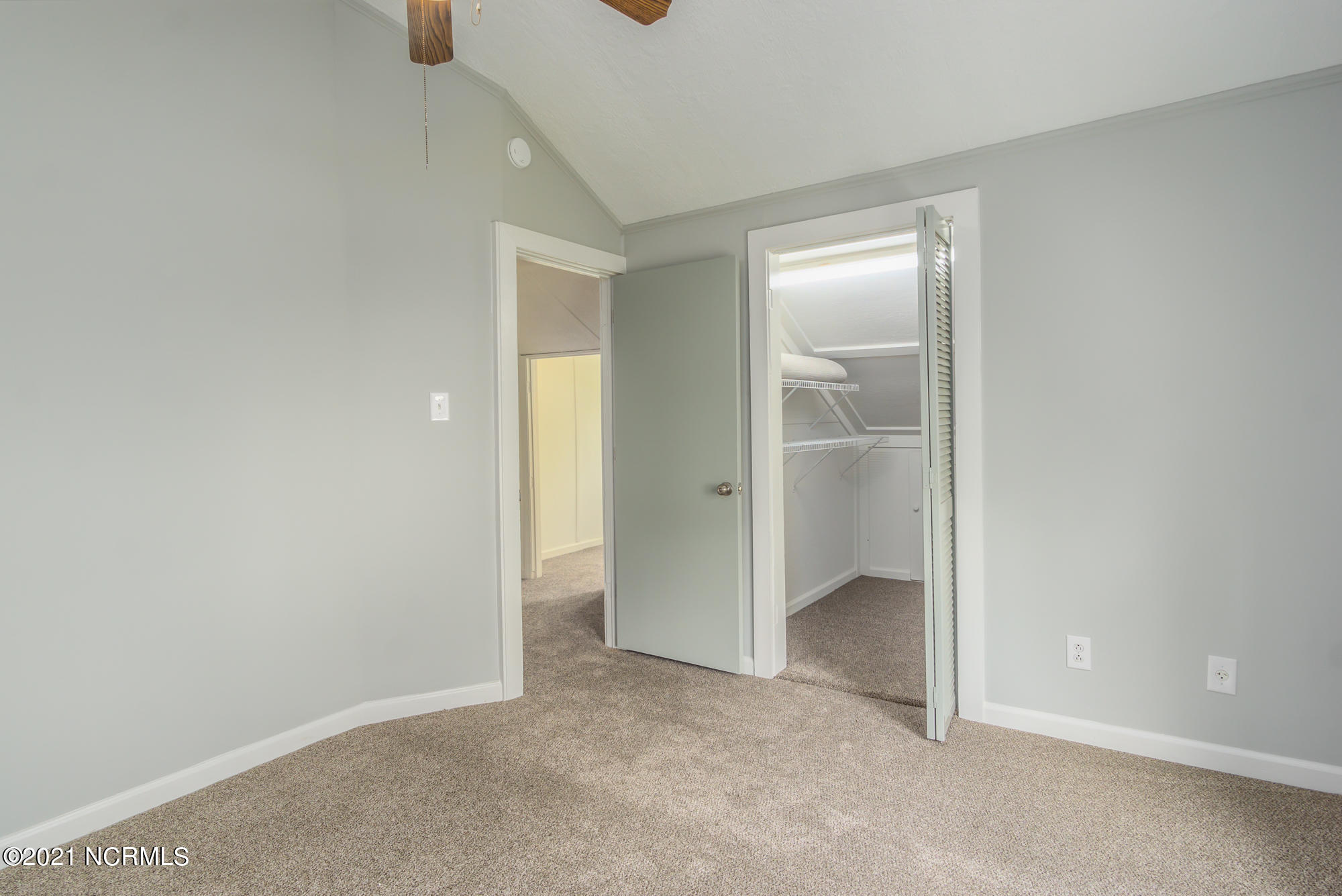 1418 Rhem Avenue New Bern, NC 28560 - Photo 36 of 45 Third Bedroom