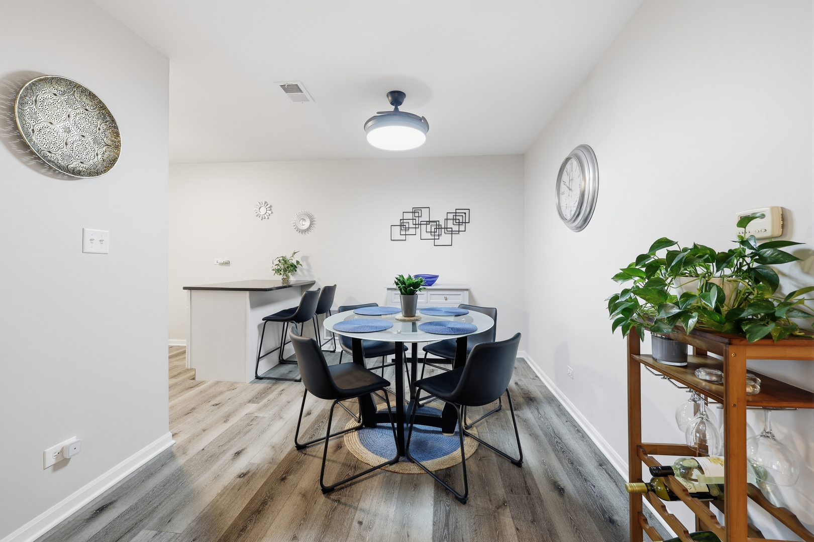 471 Raintree Court, Unit 2B Glen Ellyn, IL 60137 - Photo 11 of 25