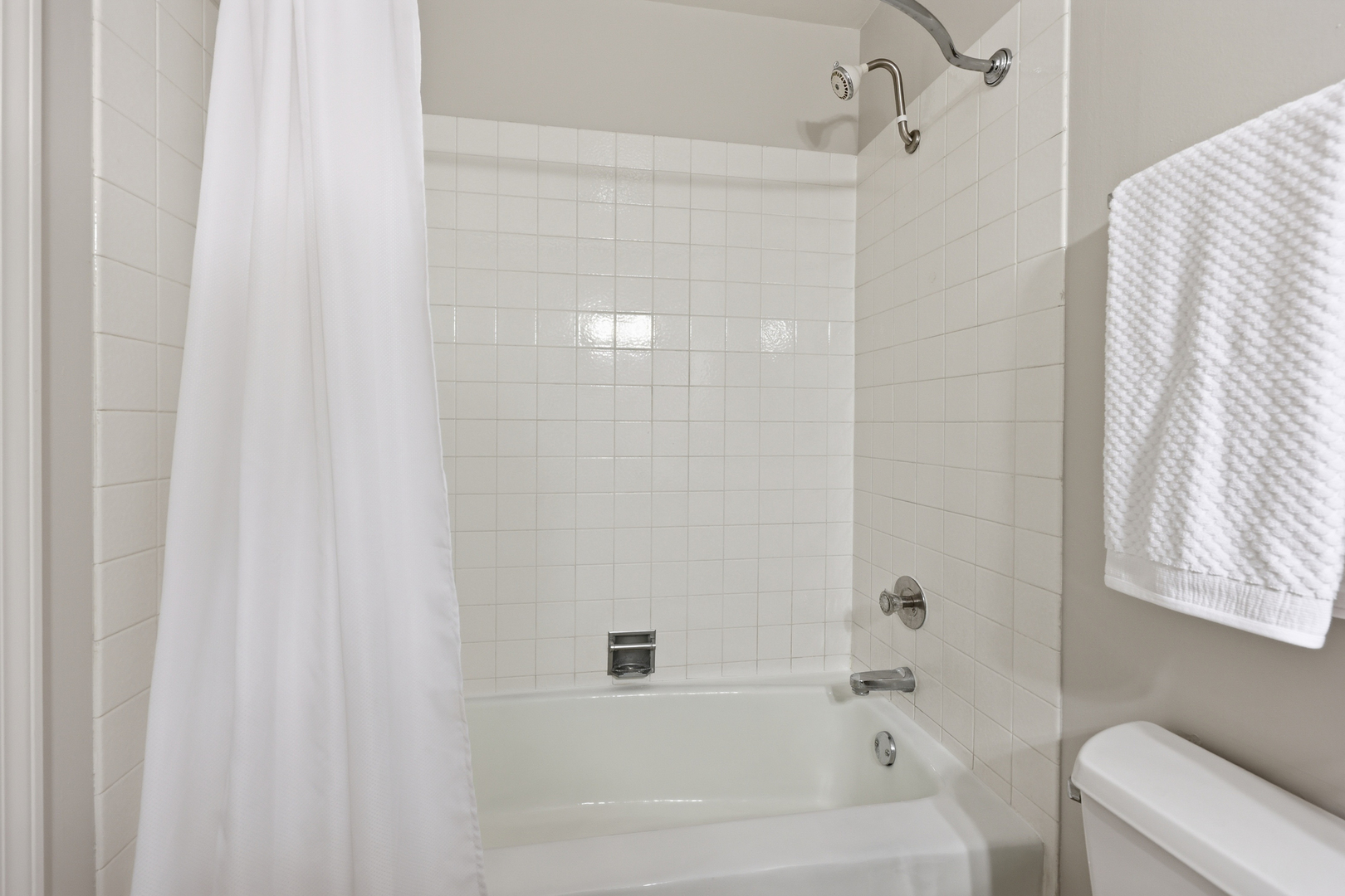 471 Raintree Court, Unit 2B Glen Ellyn, IL 60137 - Photo 20 of 25