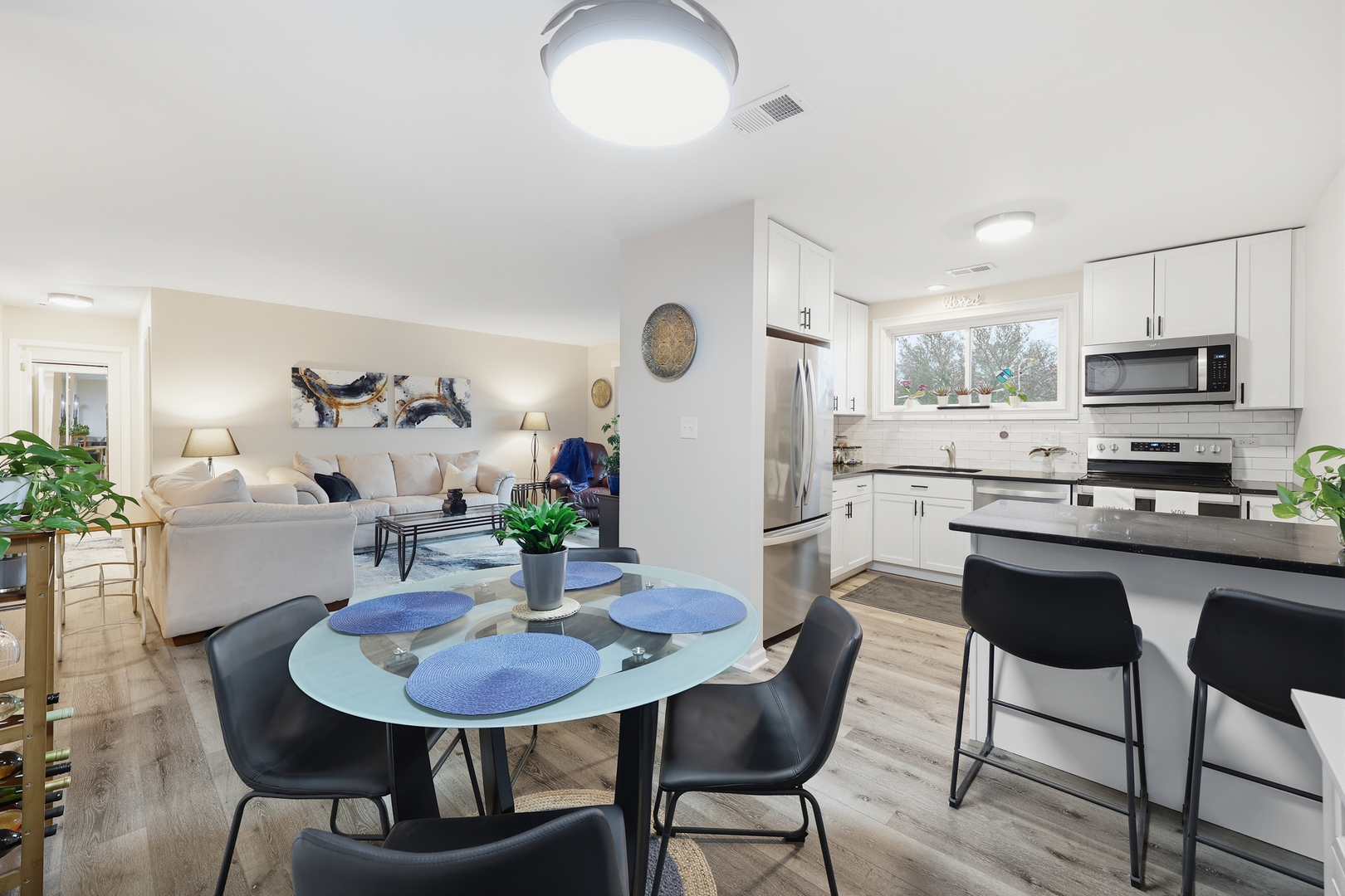 471 Raintree Court, Unit 2B Glen Ellyn, IL 60137 - Photo 10 of 25