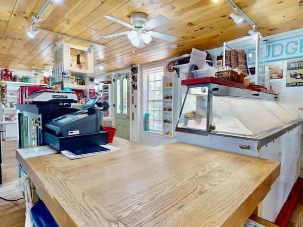 $749,000 | 62 West Main Street, Vinalhaven, ME 04863