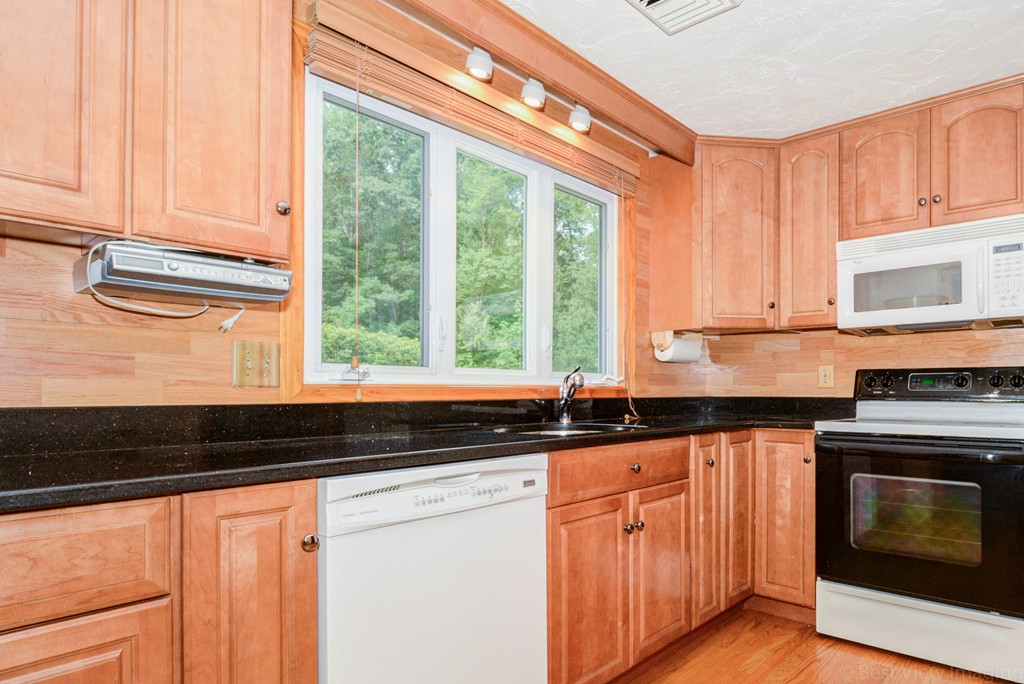 560 Liberty Square Road Boxborough, MA 01719 - Photo 7 of 30 Gallery Image 7