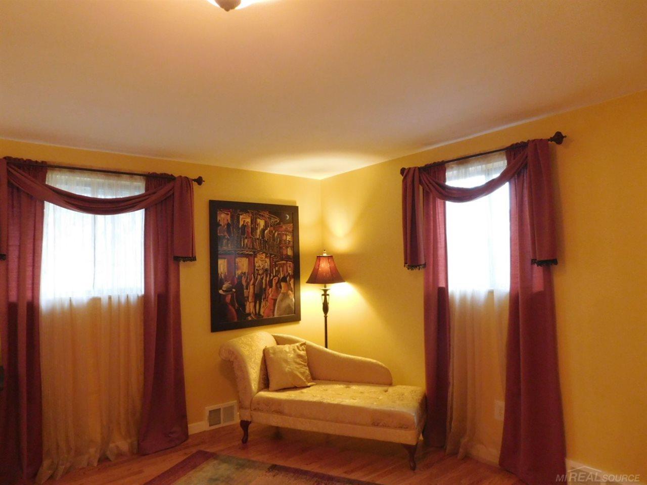 1091 Canterbury Road Grosse Pointe Woods, MI 48236 - Photo 16 of 26