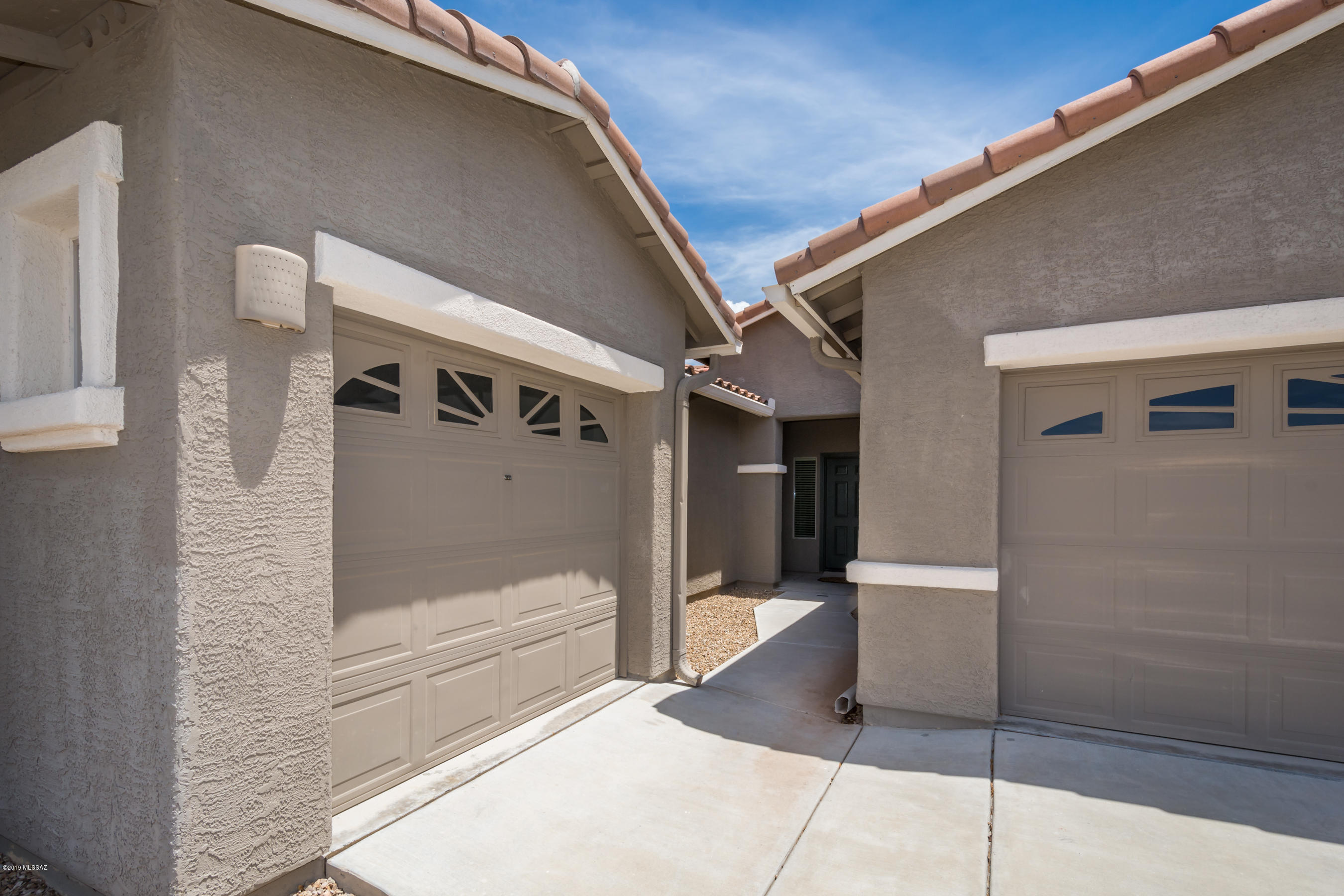 11784 North Peaceful Night Road Tucson, AZ 85737 - Photo 2 of 44