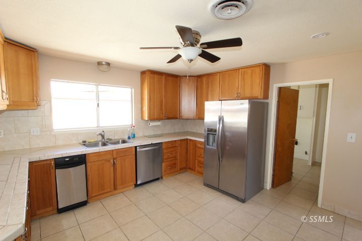 129 South Sunland Street Ridgecrest, CA 93555 - Photo 13 of 39 Gallery Image 13
