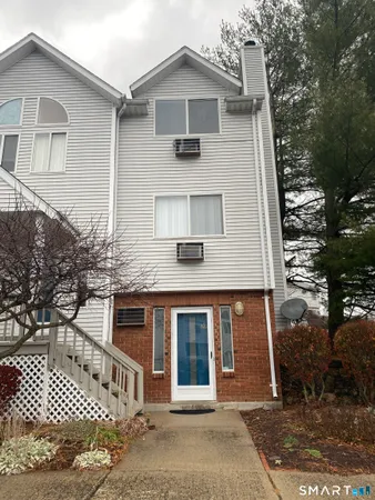 $1,900 | 925 Oronoke Road, Unit 32J, Waterbury, CT 06708