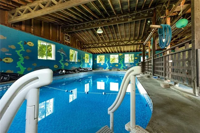 $375,000 | 147 Gierlach Drive, Franklin, PA 16323