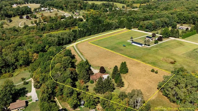 $375,000 | 147 Gierlach Drive, Franklin, PA 16323